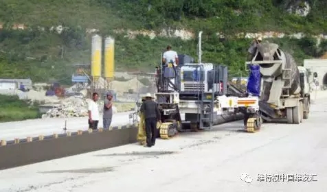 結(jié)構(gòu)物的線性和耐久性優(yōu)于其他預制模具,SP 15 能夠快速高效而且經(jīng)濟地滑模出各種混凝土結(jié)構(gòu)物,是<a href=http://product.d1cm.com/brand/hyundai/ target=_blank>現(xiàn)代</a>化和機械化施工的理想選擇